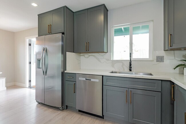 Building Photo - Stunning Home in Oceanside with Large Backyard + 1 Car Garage + Solar