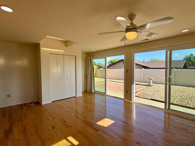 Building Photo - Charming 2 Bedroom in Oceanside 55+ Community