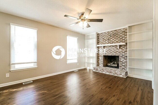 Building Photo - 3 Bedroom Pet-Friendly Home in Raleigh, NC with Main Street Renewal