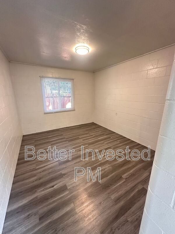Building Photo - 570 Talmage Rd