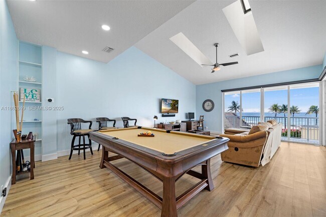 Building Photo - 311 N Surf Rd