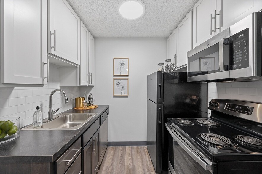 Primary Photo - Timber Glen Apartments