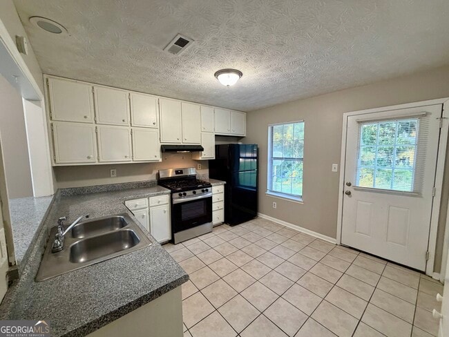 Building Photo - 105 Fruitwood Trce