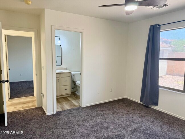 Building Photo - 2358 E Peach Tree Dr