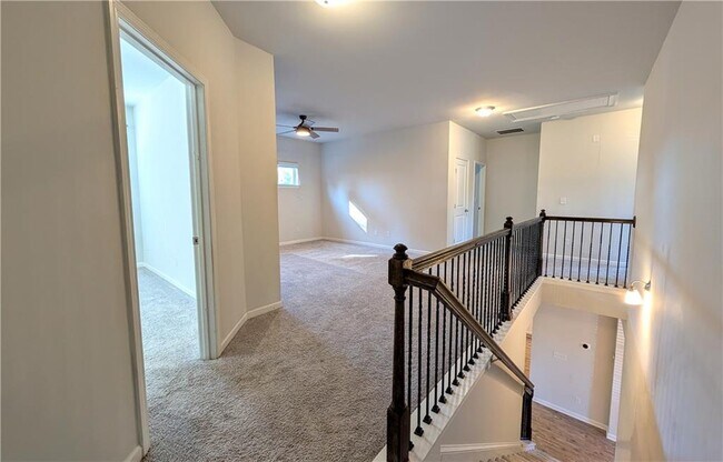 Building Photo - 5250 Whisper Point Blvd