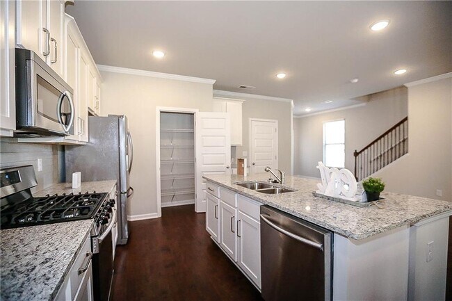 Building Photo - 2304 Shetley Creek Dr