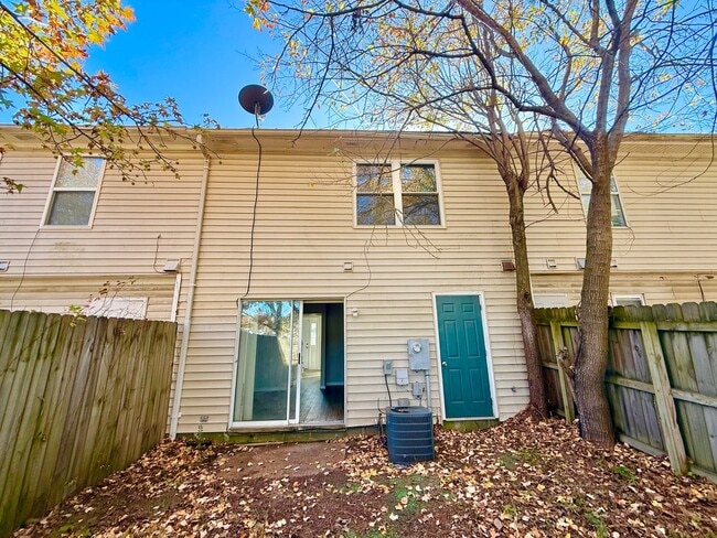 Building Photo - *** RENT READY!! Newly remodeled townhome! ALL Laminate.