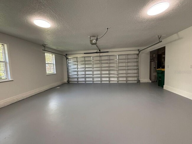 Building Photo - 2410 S Glen Eagles Dr