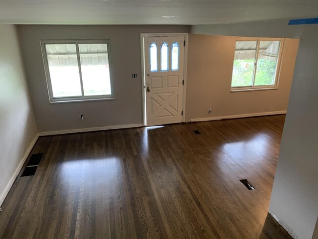 Building Photo - 7467 Church St