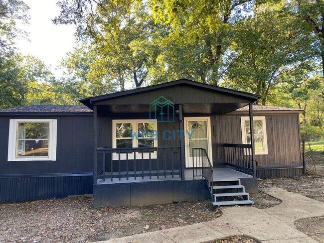 Building Photo - 15395 Flud Rd