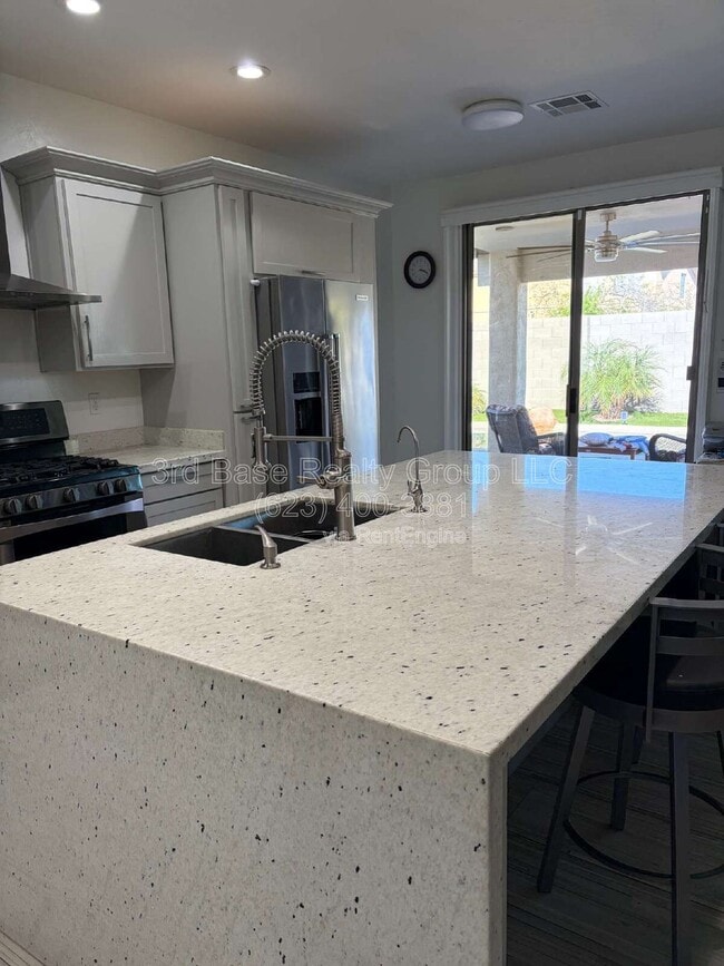 Building Photo - 3033 N 145th Ln