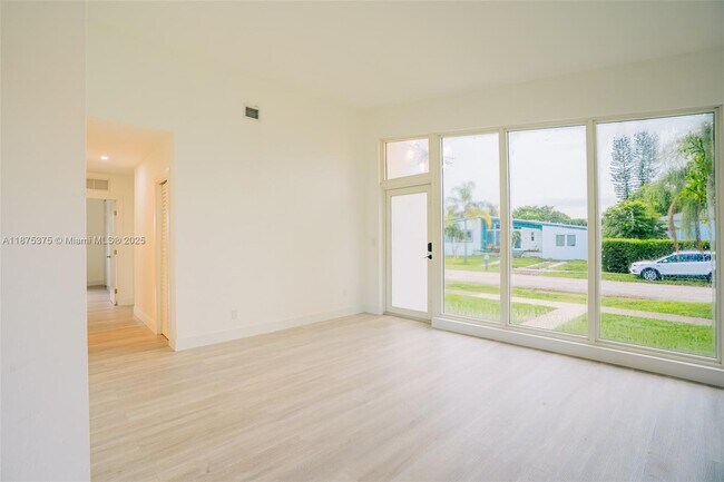 Building Photo - 8251 SW 30th St