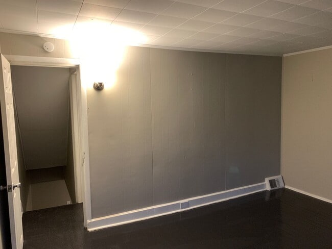 Building Photo - Newly Renovated 2 Bedroom with a walk-through Home in Carlisle