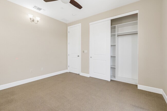 Building Photo - 334 Huntington Ave