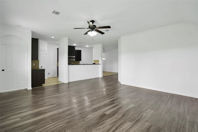 Building Photo - 9214 St Laurent Ln