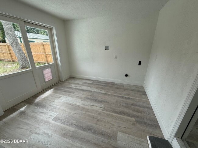 Building Photo - 157 15th St