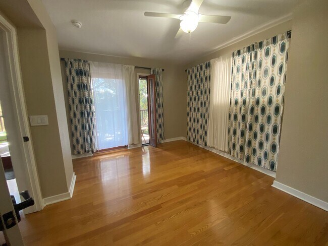 Building Photo - Elegant, Multilevel 3 Bedroom 2 Bathroom in Hillcrest / North Park with Outdoor Space