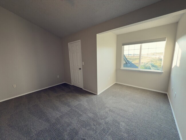 Building Photo - 2069 Eagle Ave