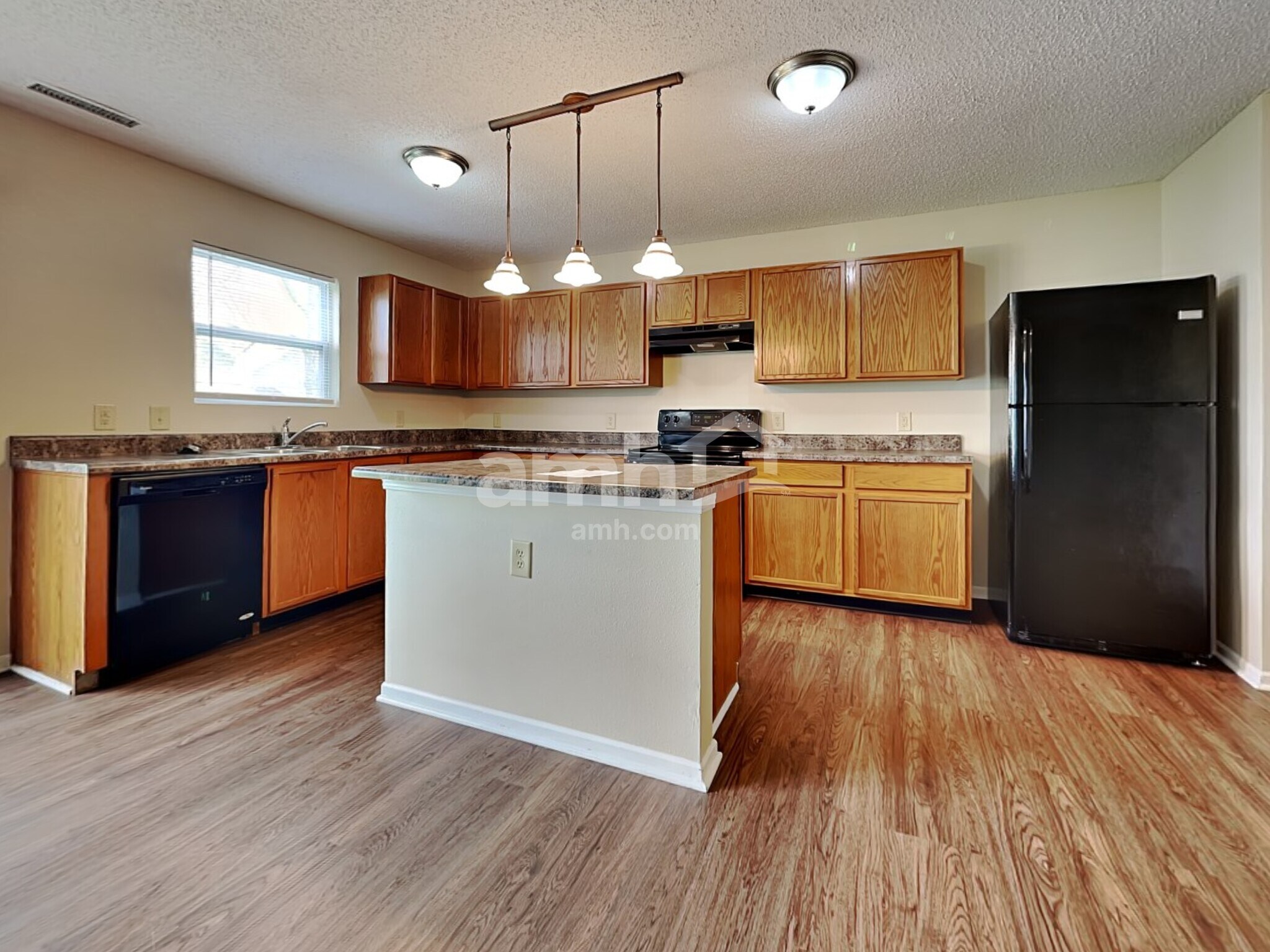 Building Photo - 12338 Teacup Way