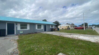 Building Photo - Beautifully Updated 2 Bedroom, 2 Bath Vill...