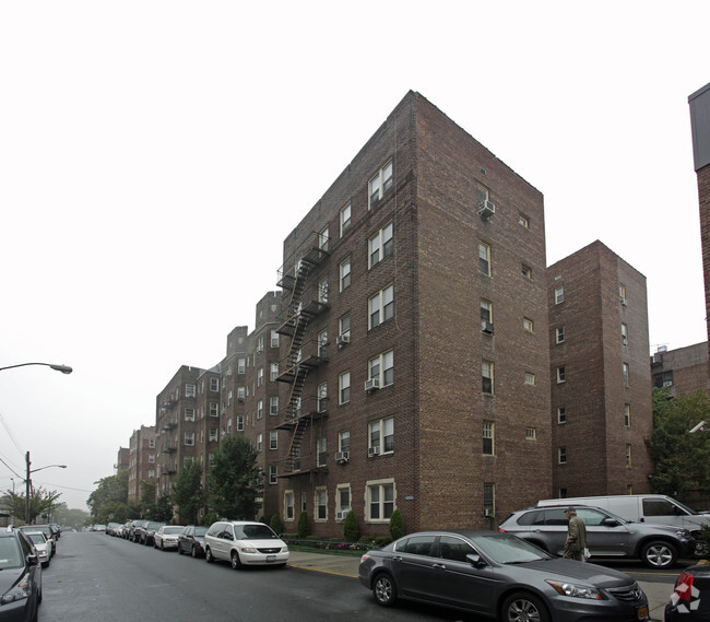 64-45 Booth Street - 64-45 Booth St