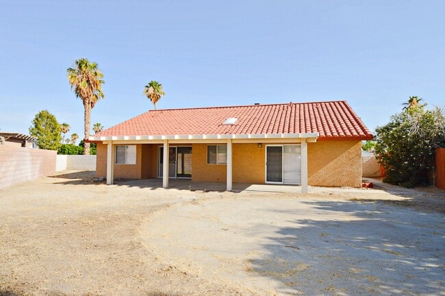 Building Photo - Charming 3-Bed, 2-Bath Home. - 1306 Sq Ft of Comfort in Cathedral City!"