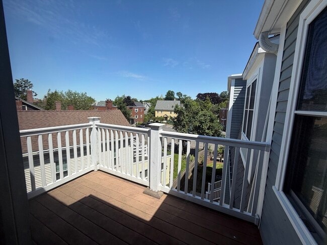 Building Photo - 18 Gilkey Ct