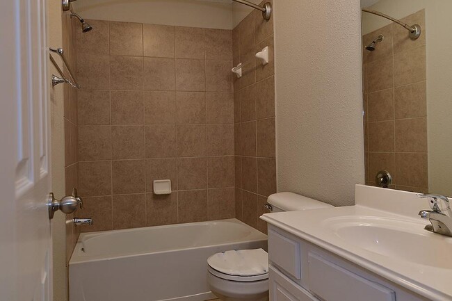 Building Photo - 35 Ebony Oaks Pl