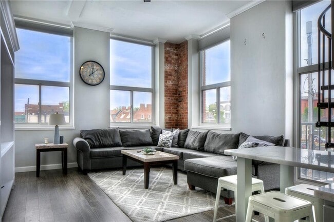 Building Photo - 1 Commercial Wharf