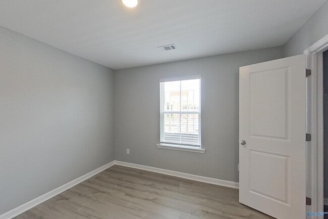 Building Photo - 101 Denise Dr