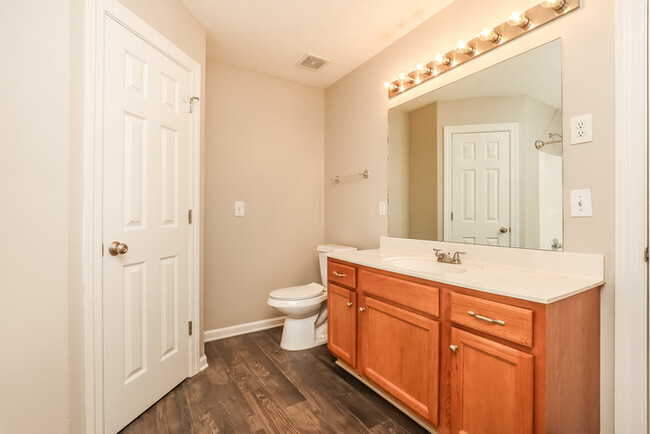 Building Photo - 1515 Journey Dr