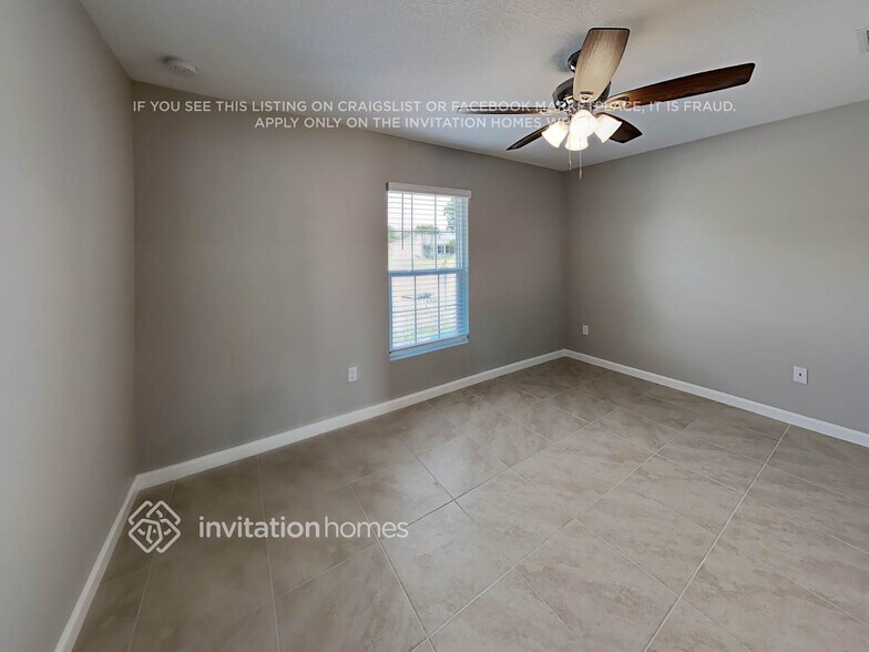 Building Photo - 726 SW Tupper Ln