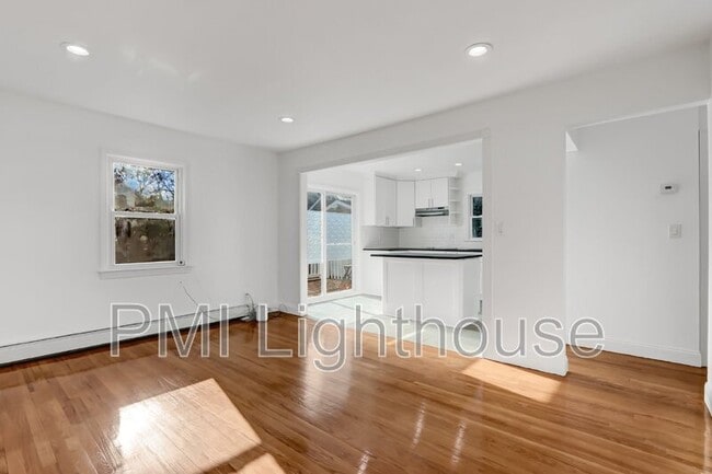 Building Photo - 25 Thorney Ave