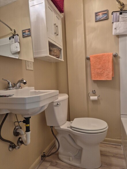 Building Photo - 81 W North St