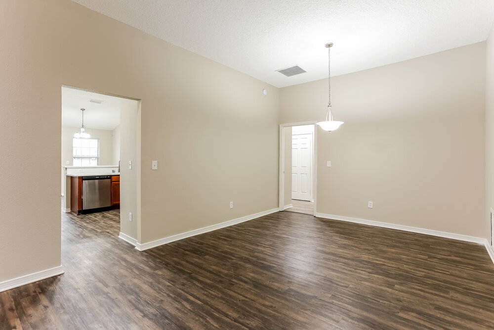 Building Photo - 7524 Westland Oaks Dr