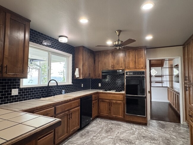 Building Photo - 17554 Patricia Way