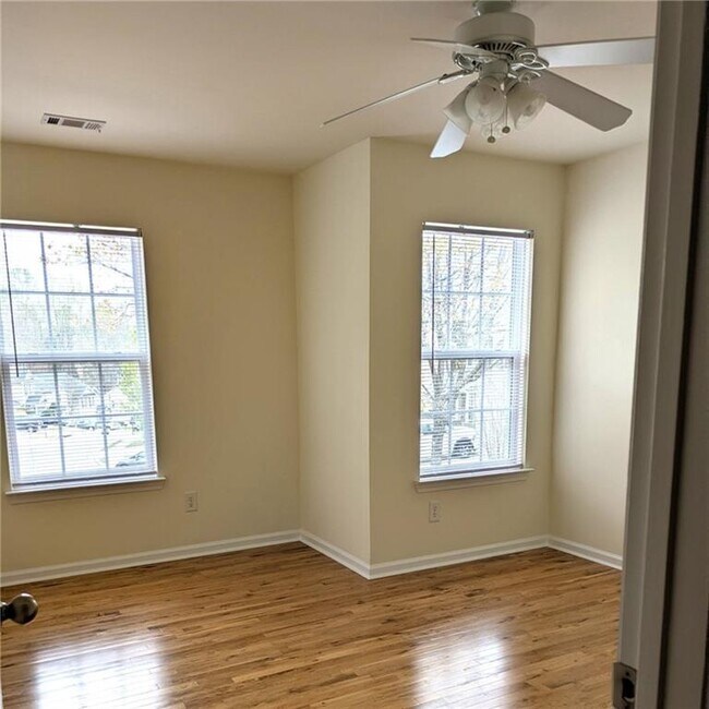 Building Photo - 3075 Whittier Way