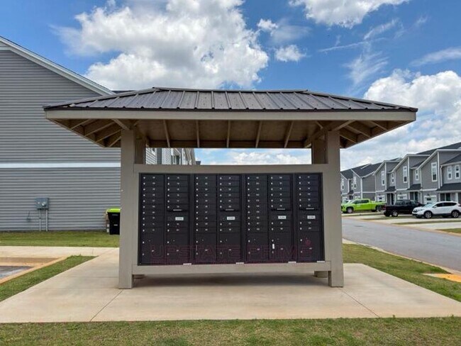 Building Photo - 1443 Darrowby Wy