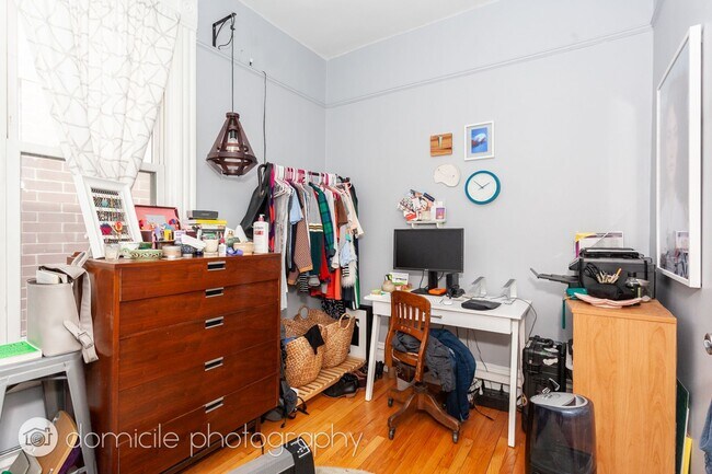 Building Photo - 2903 W Belden Ave