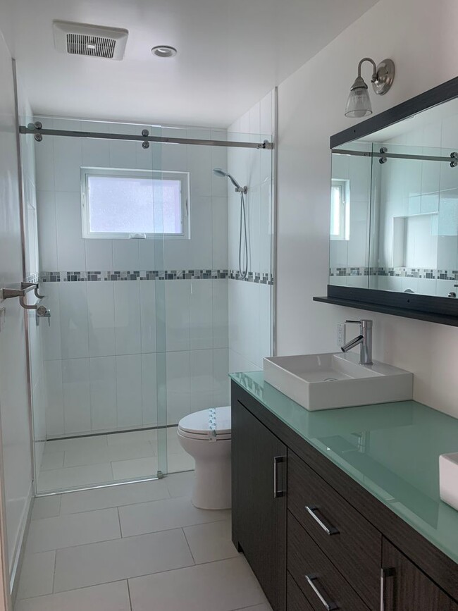 Building Photo - Los Altos, Very Nice  3 Bedroom 2.5 Bath H...