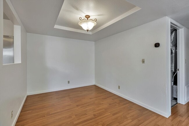 Building Photo - Sunnyvale Gem with Sleek Finishes & Though...