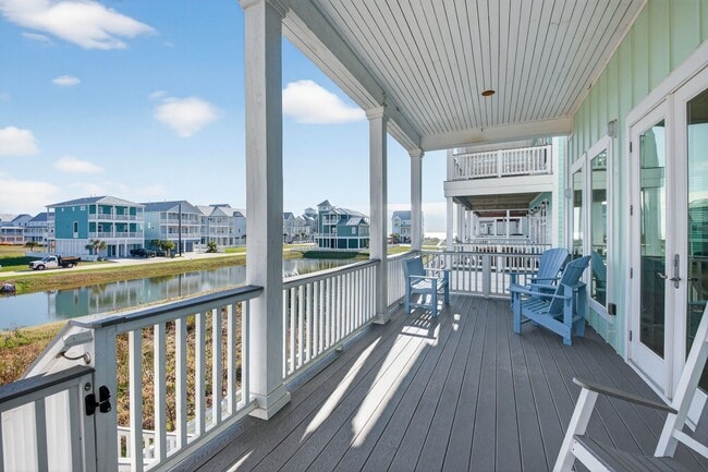 Building Photo - 3815 Seabreeze Ln