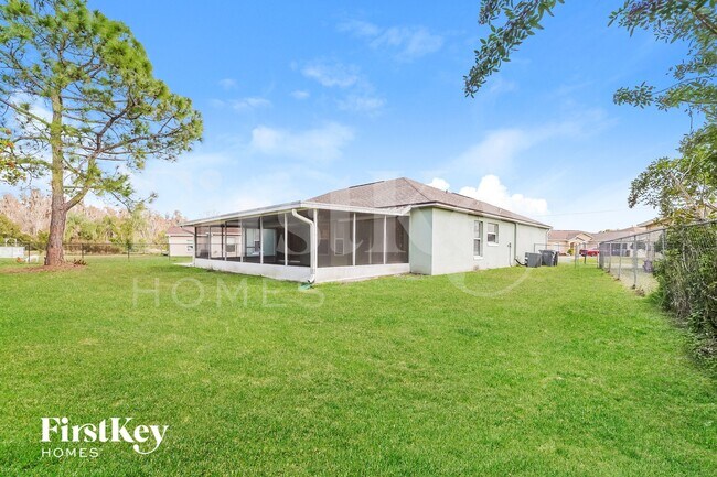 Building Photo - 612 Camel Ln