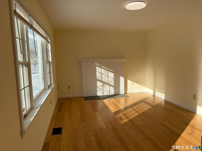 Building Photo - 29 Sherwood Terrace