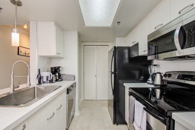 Building Photo - 3525 Sage Rd