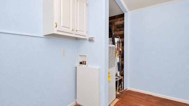 Building Photo - 10011 Berrybriar Ln