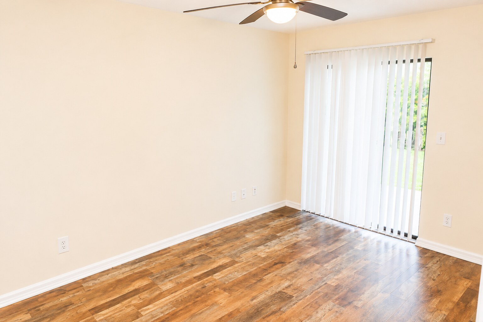Building Photo - 1673 Spring Garden Ct