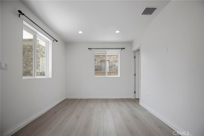 Building Photo - 10410 Mountair Ave