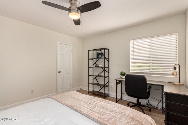 Building Photo - 5877 N Granite Reef Rd