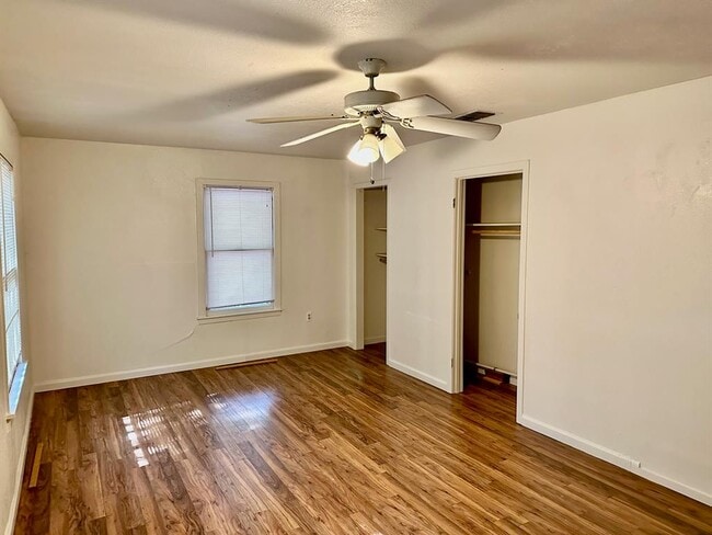 Building Photo - 931 Cheatham St